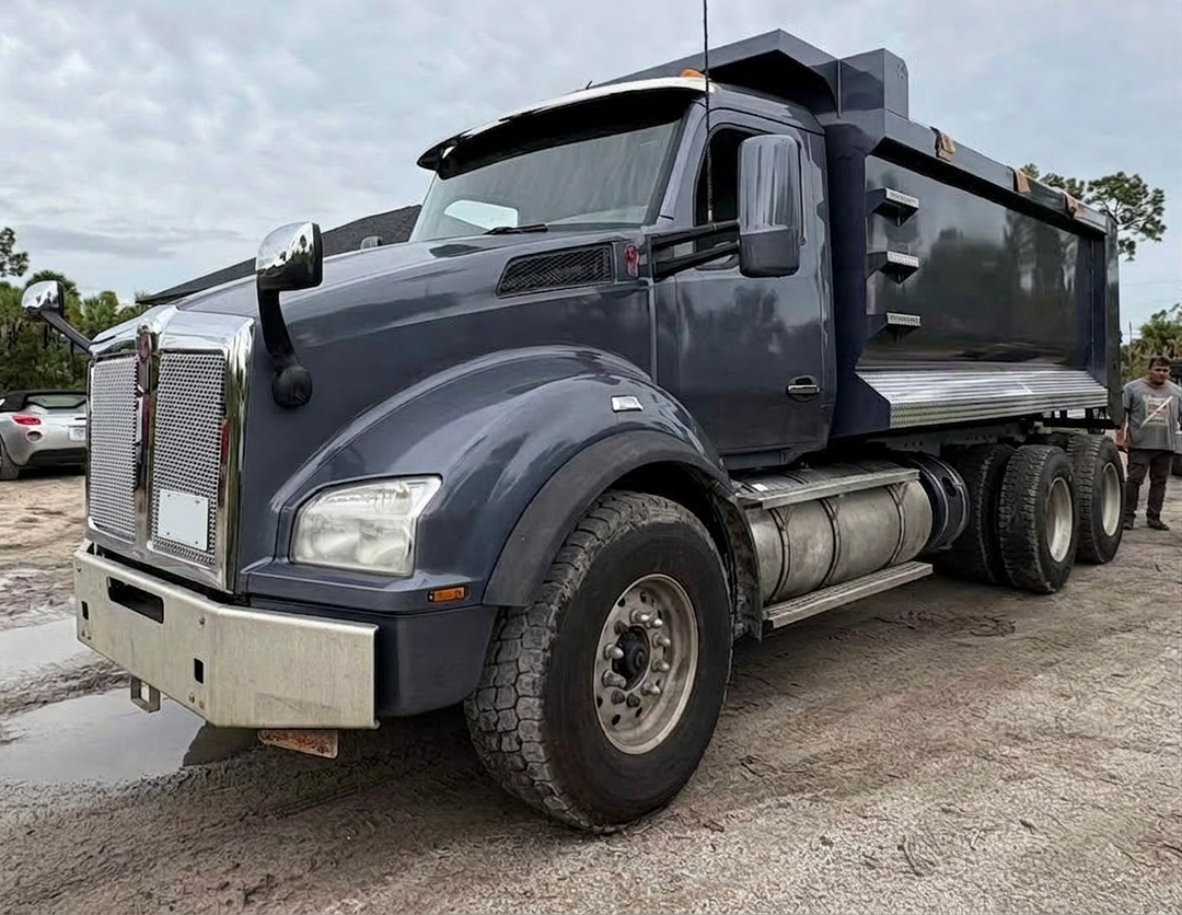 2019 Kenworth T880 Dump Truck