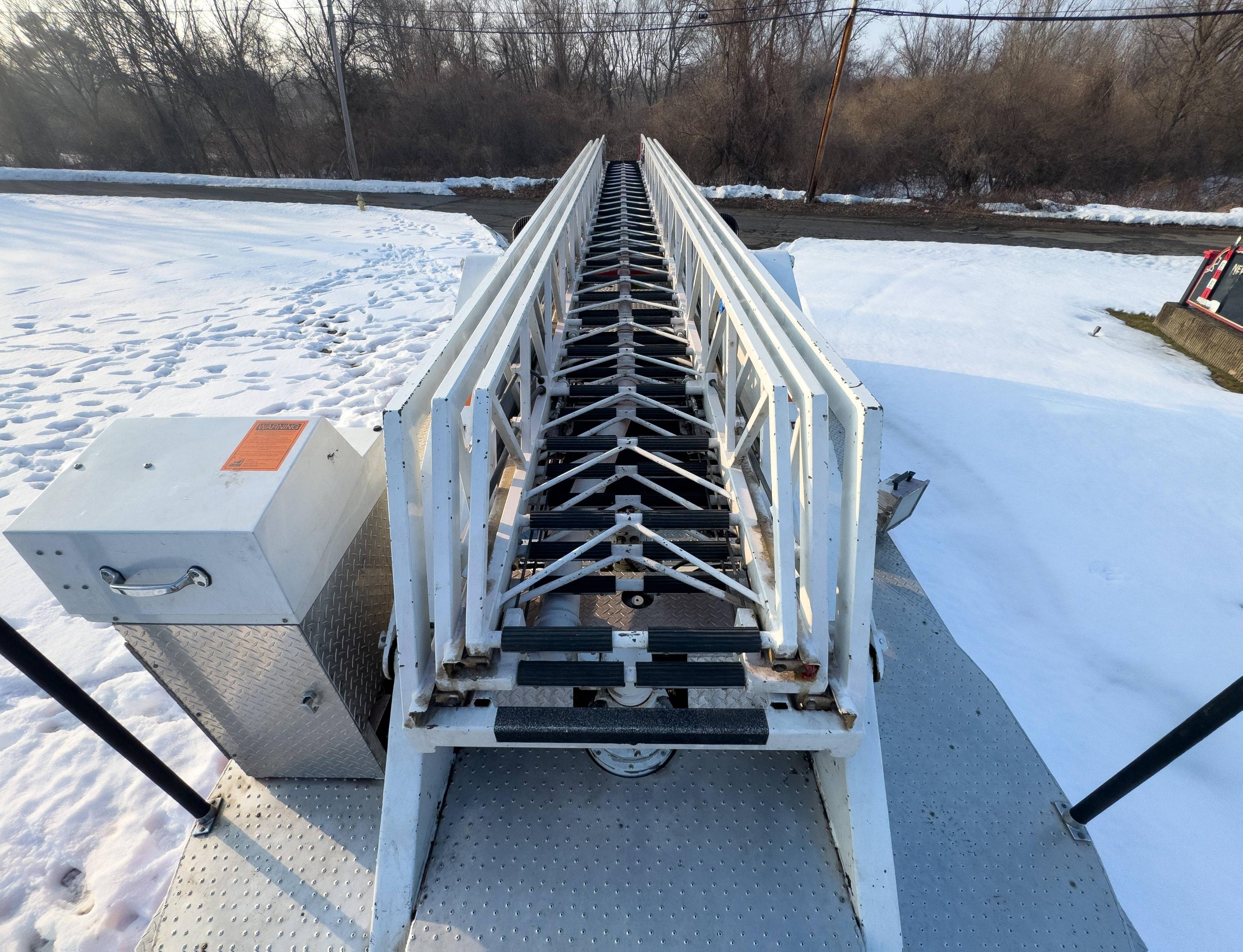 1998 Smeal Spartan 75' Aerial - image 24
