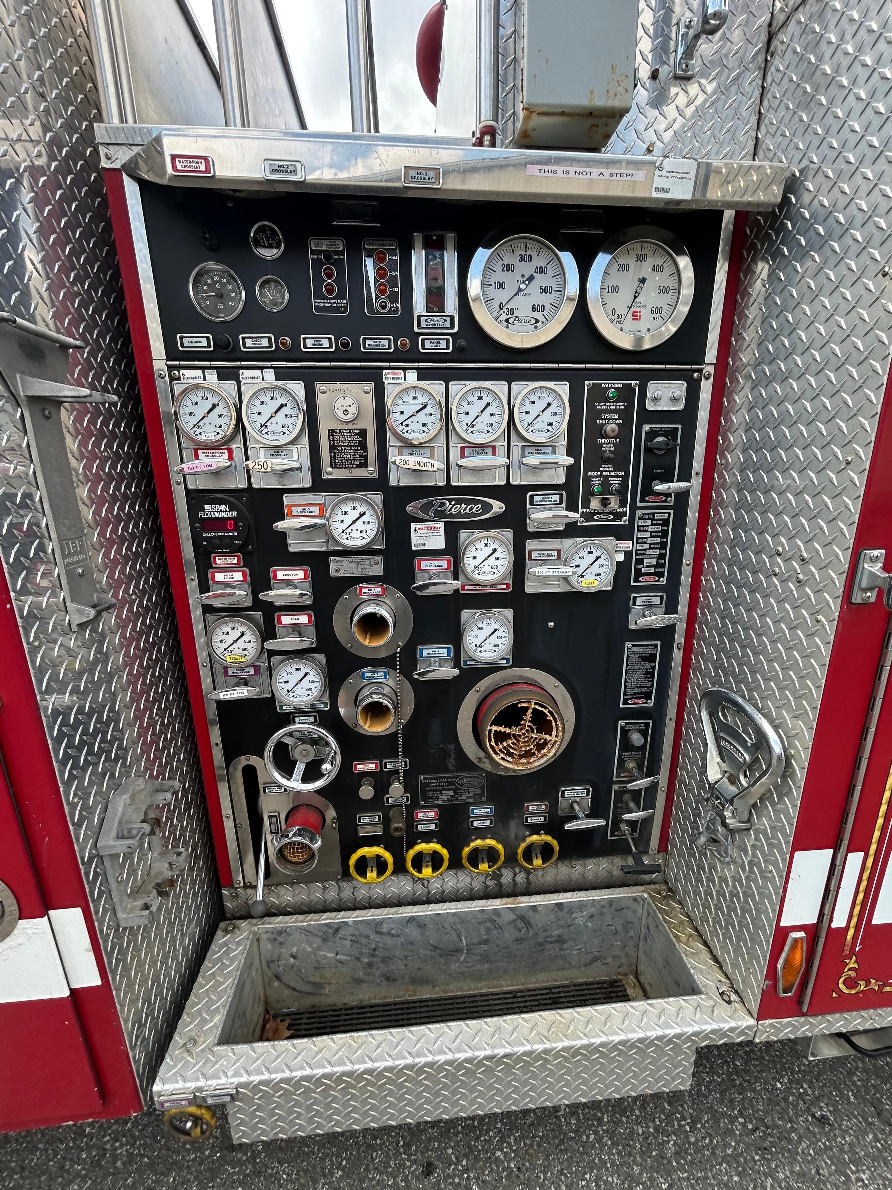 1994 Pierce Lance Pumper - image 6