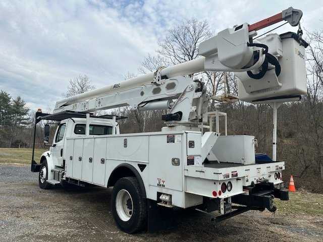 2019 Freightliner M2 Bucket Truck w/ Altec AT67 Boom (72 ft) — photo 6