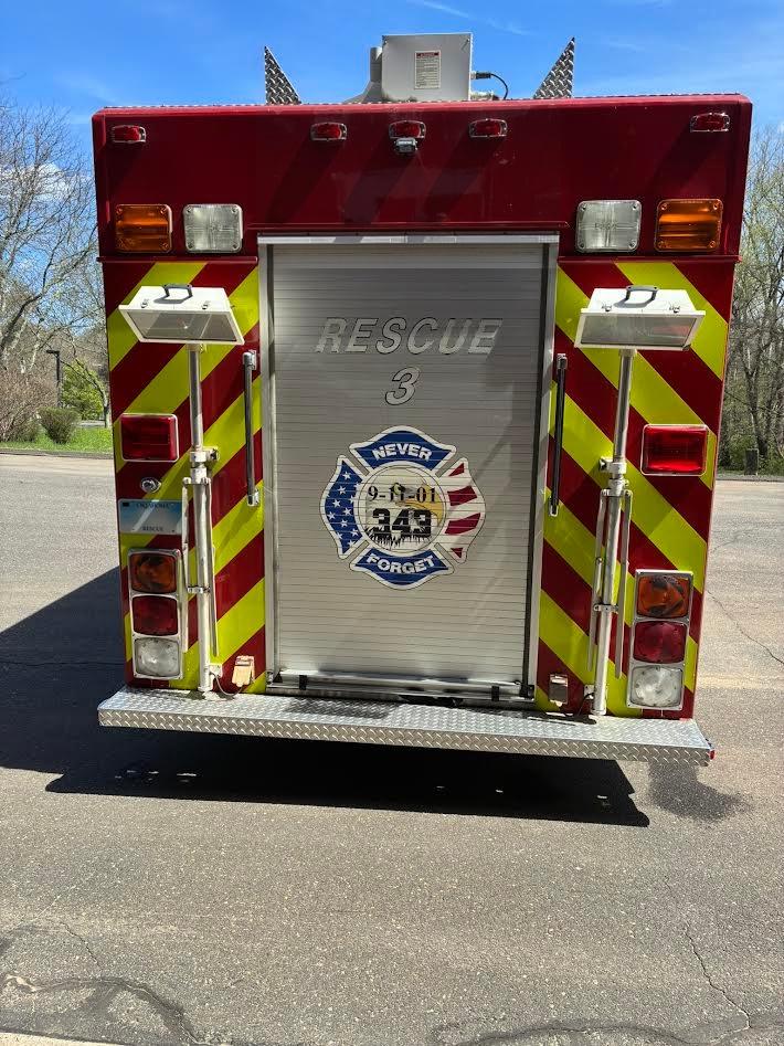 1998 4 Guys Ford Medium Rescue - image 5