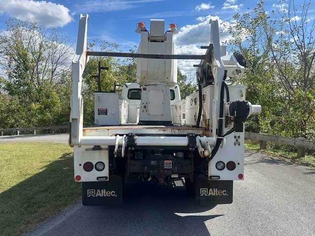 2019 Freightliner M2 106 Bucket Truck/Cable Placer (45 ft) — photo 8