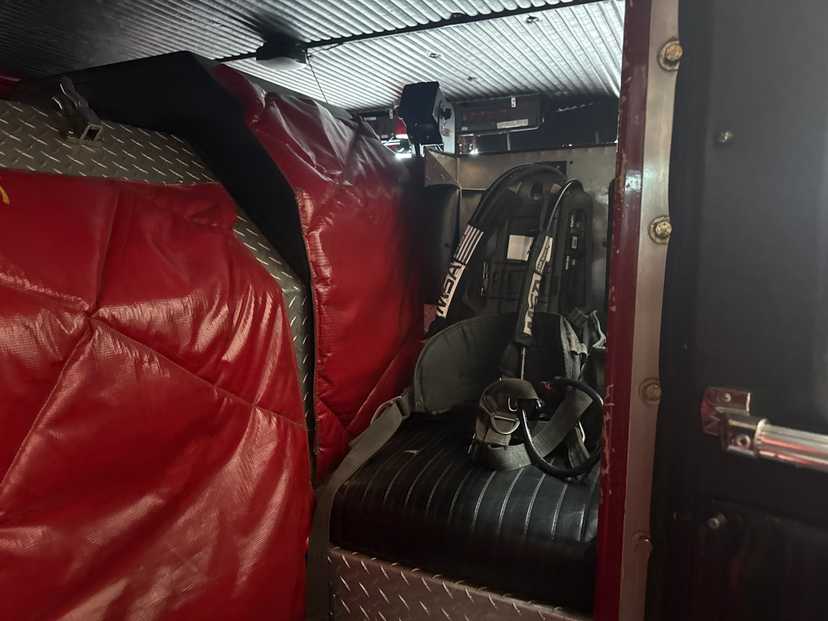 1988 E-One Pumper — photo 8