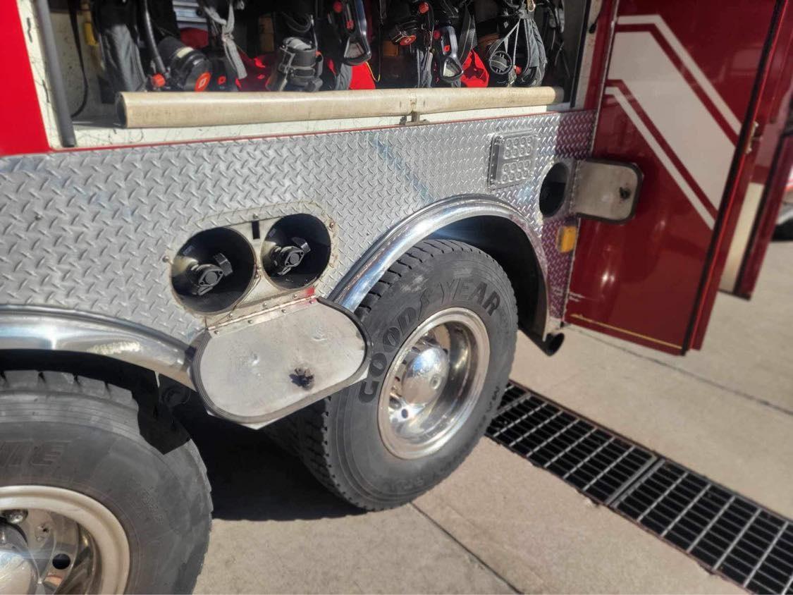 2002 American LaFrance Eagle 85' Tower - image 22