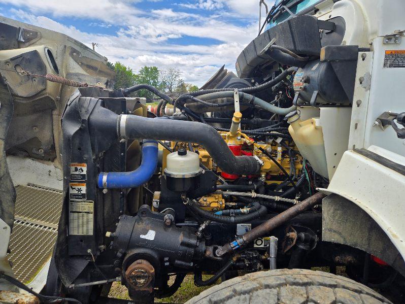 2005 Kenworth T 300 Dump Truck - image 7