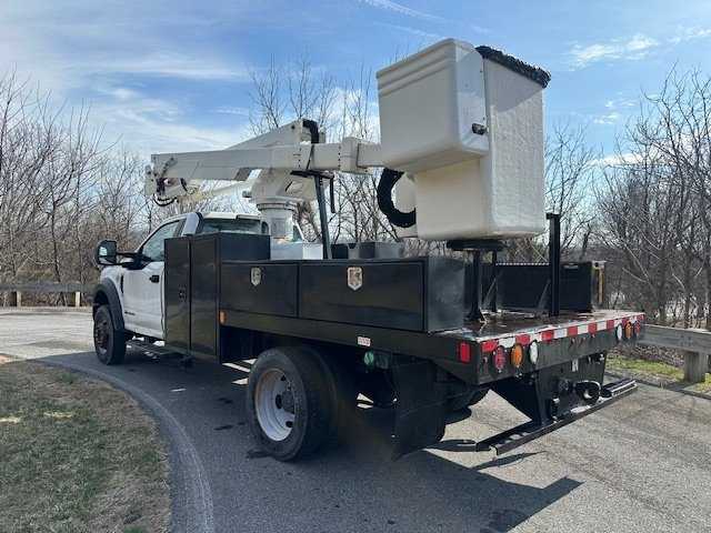 2019 Ford F550 4x4 Bucket Truck w/ Hi-Ranger LT40 Boom (45 ft) — photo 8