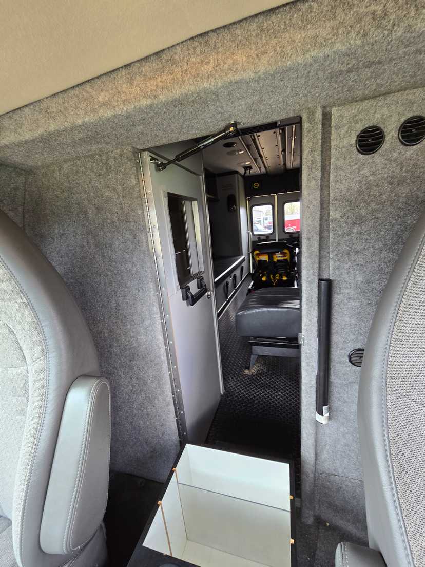 2013 PL-Custom Chevrolet Type III Ambulance — photo 8