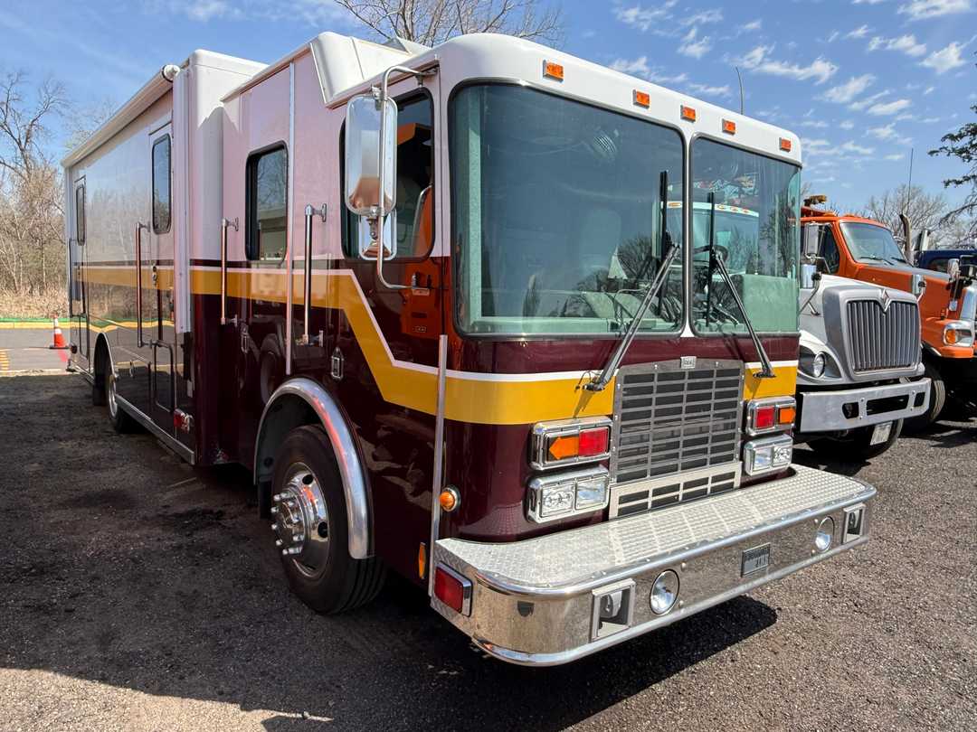 2001 E-One Command Center