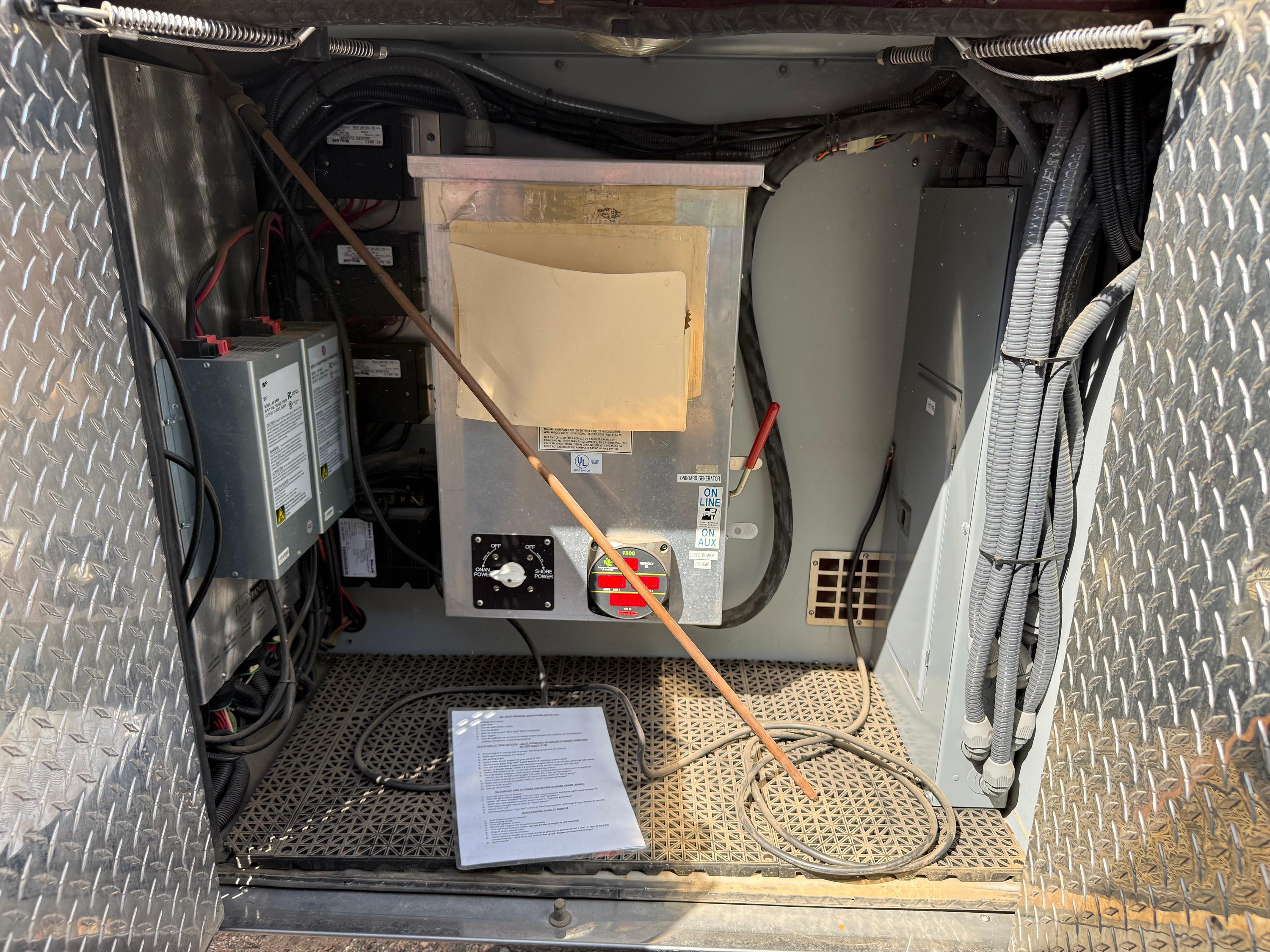 2001 E-One Command Center - image 26