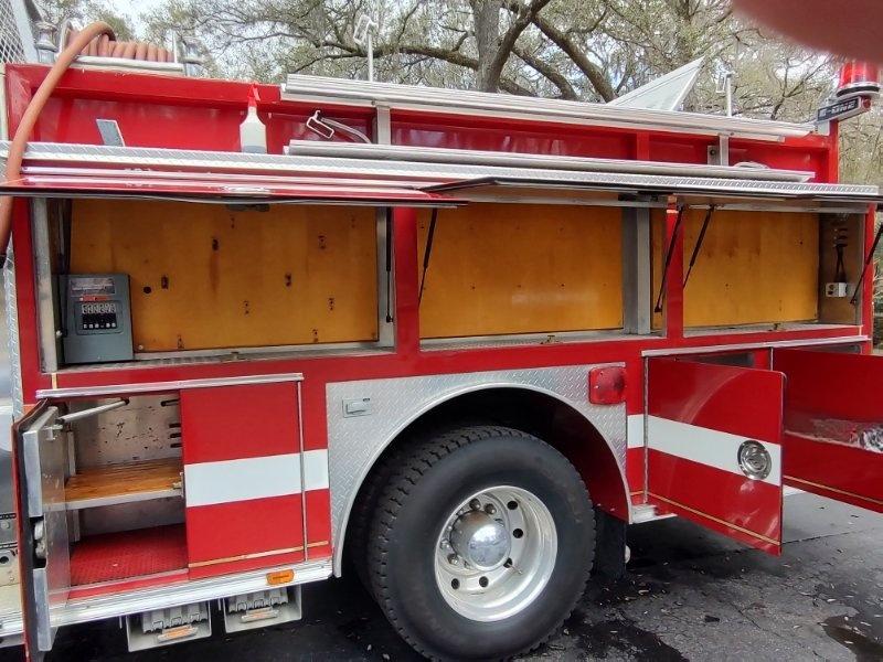 1990 E-One Pumper - image 10