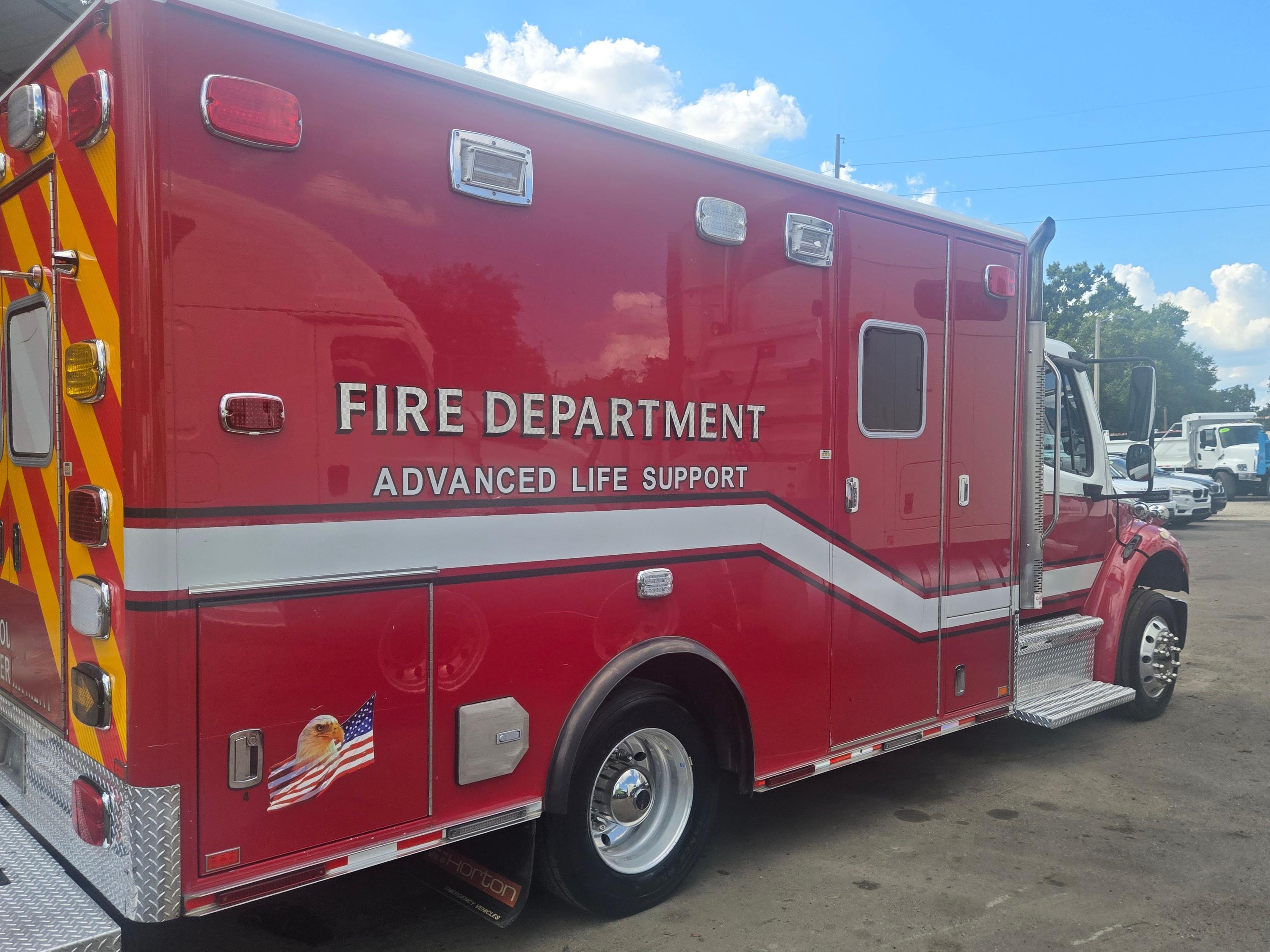 2015 Freightliner M2 107 Type I Ambulance - image 5