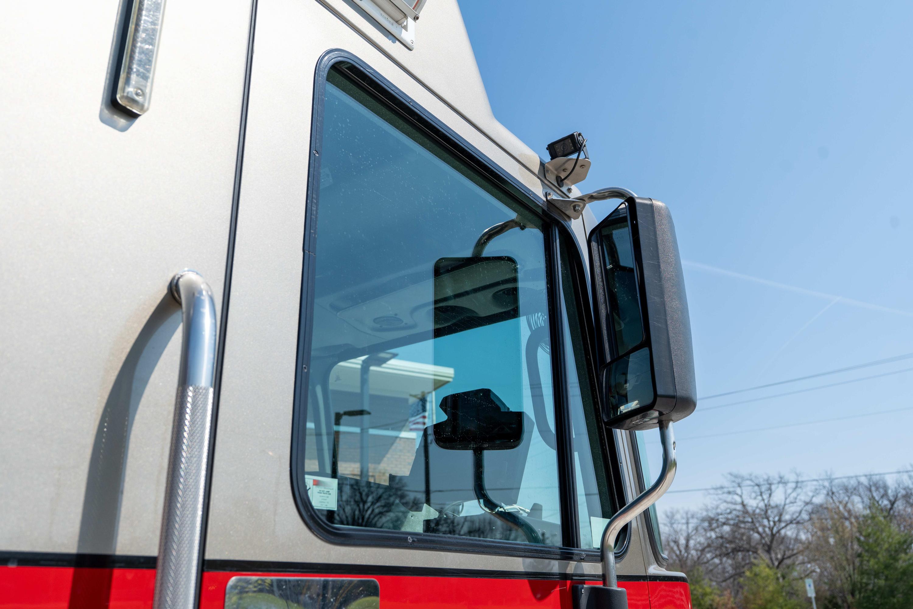 2005 Rosenbauer Spartan Rescue Pumper - image 35