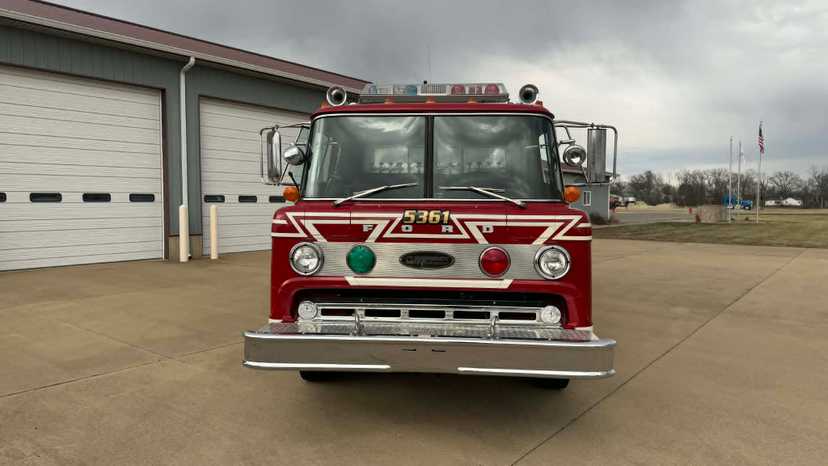 1984 E-One Ford Pumper Tanker — photo 2