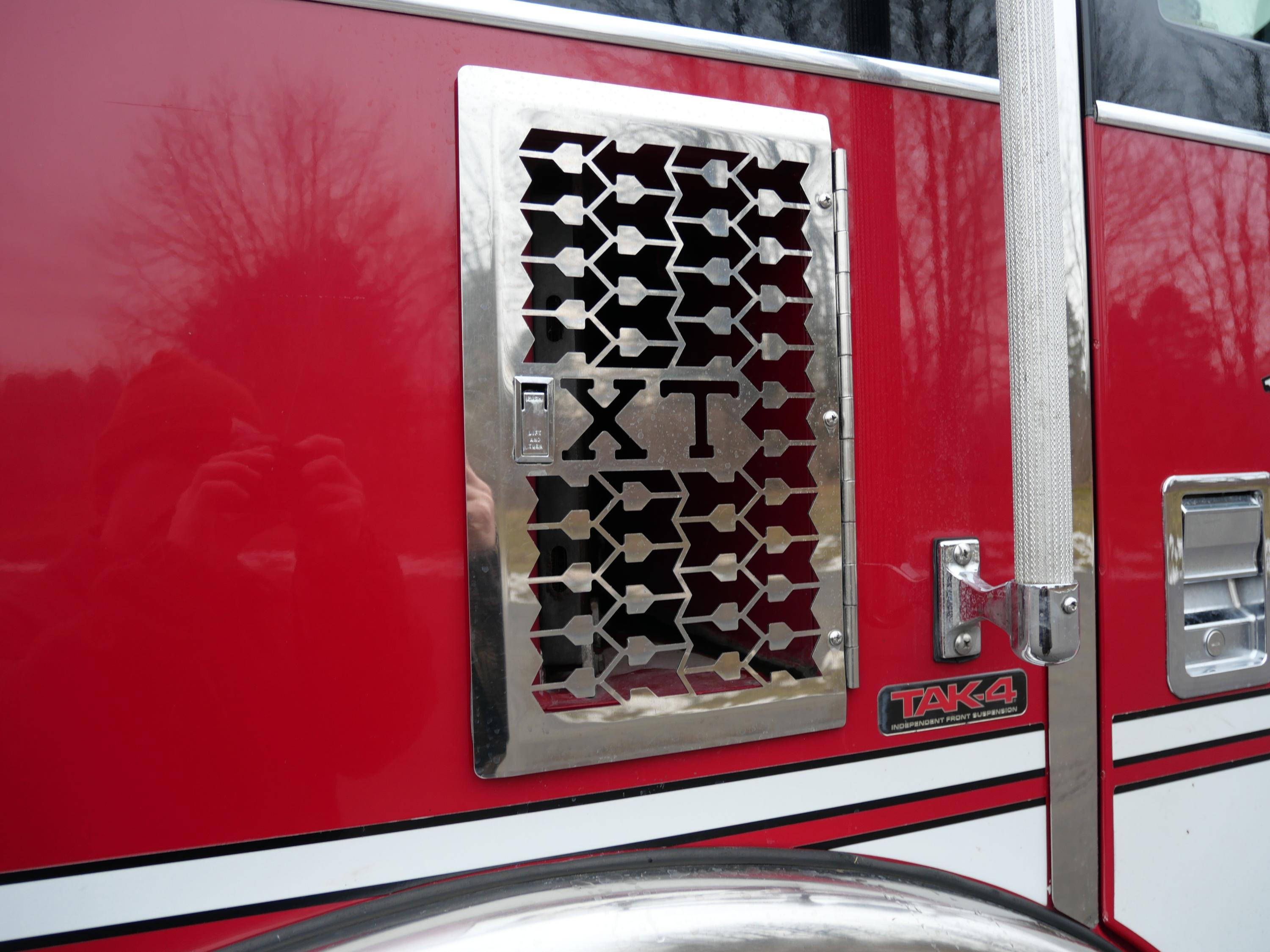 2008 Pierce Arrow XT 100' Quint - image 17