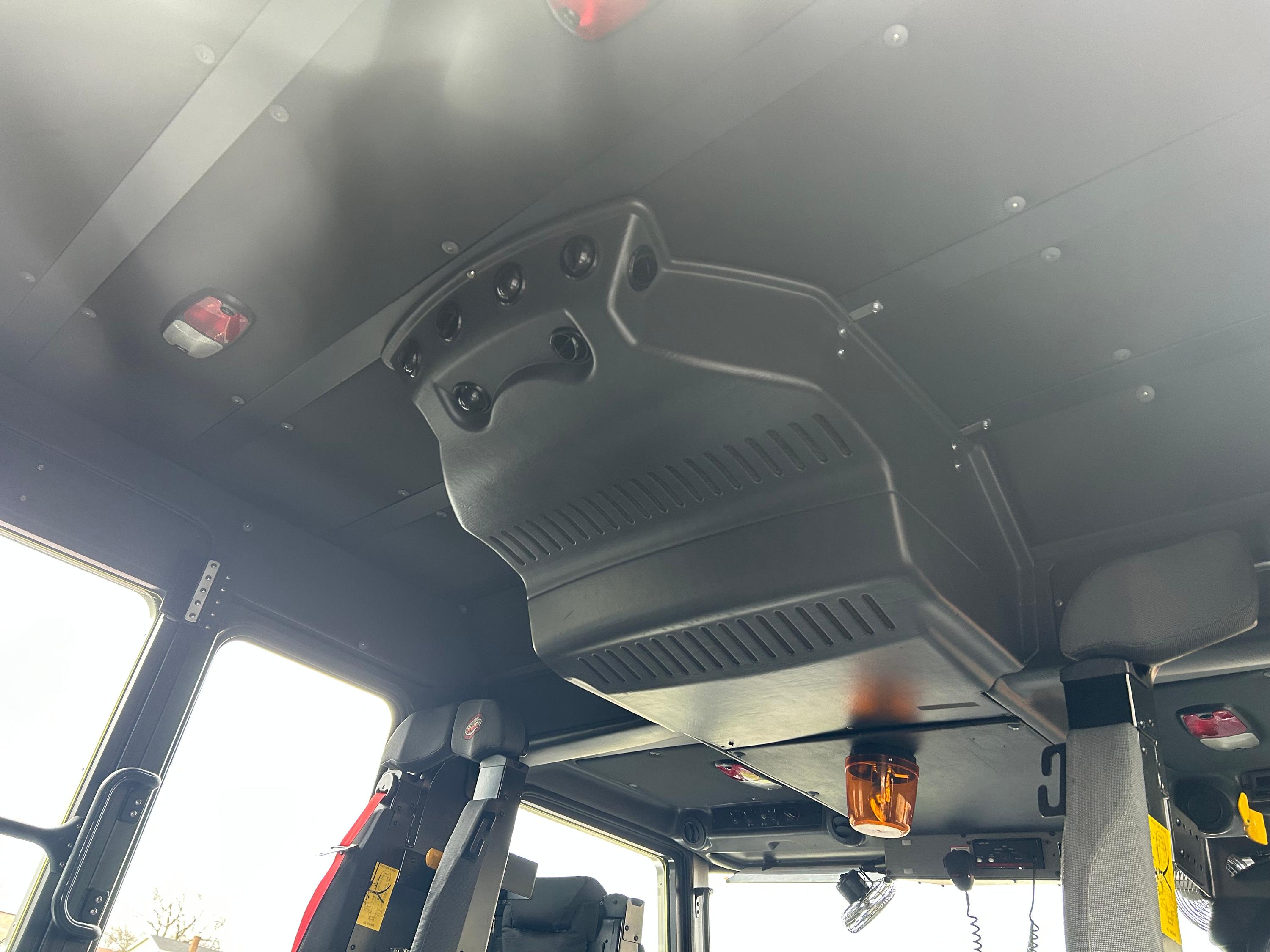 2005 KME Predator Pumper - image 30