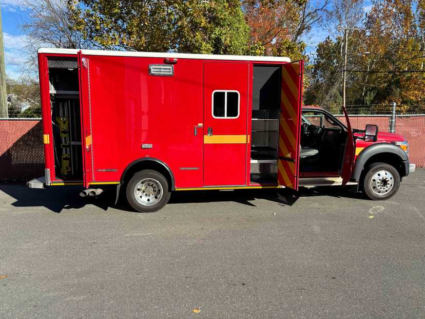 2016 Horton Ford 4x4 Type I Ambulance — photo 3