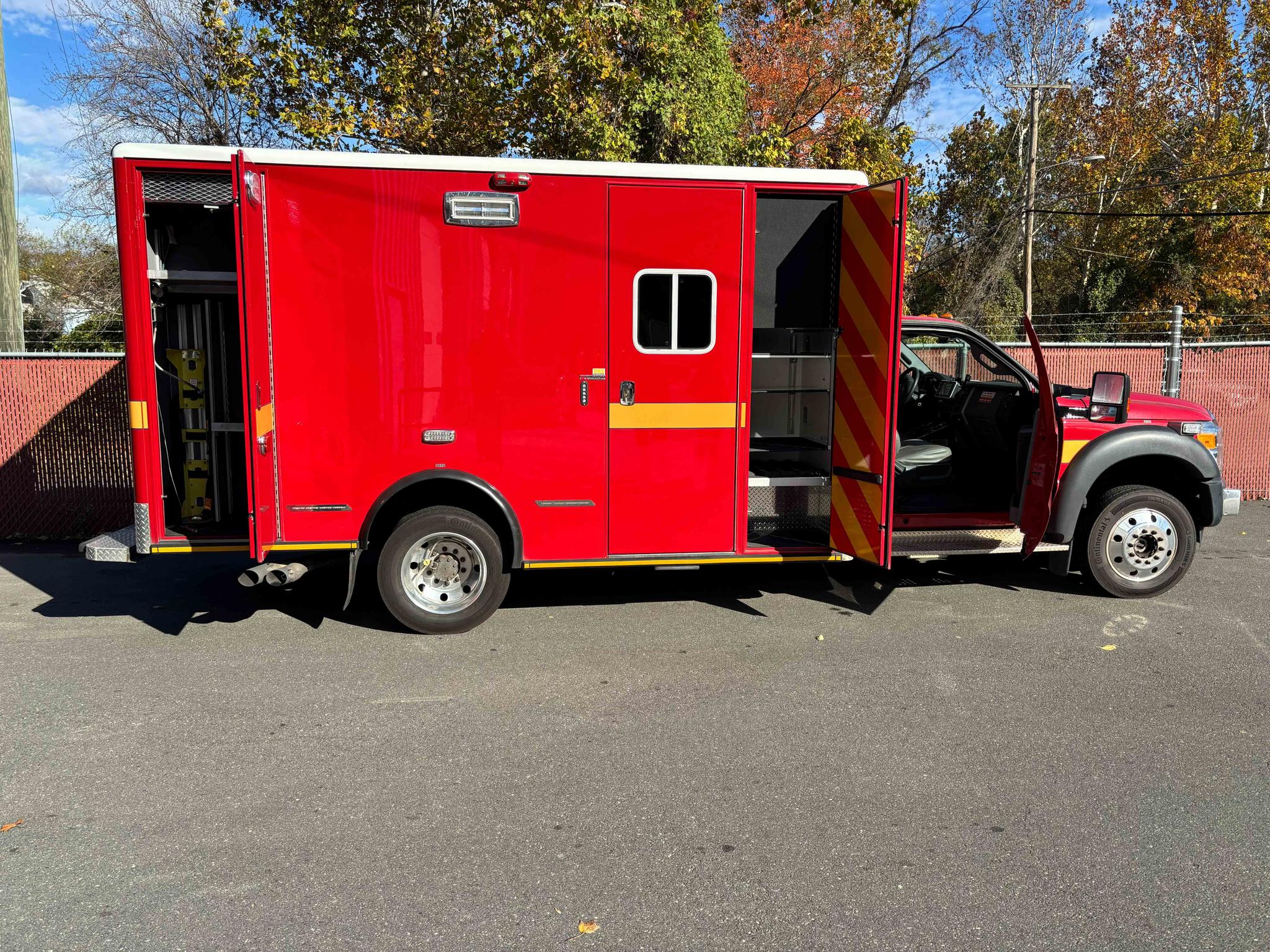 2016 Horton Ford 4x4 Type I Ambulance - image 3
