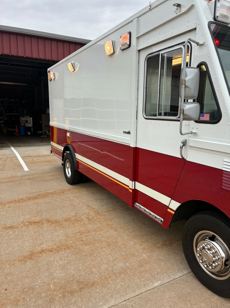 1989 Ford Utilimaster Light Rescue - image 4