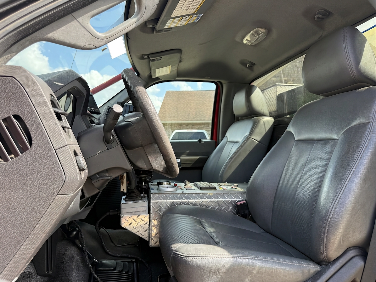 2011 Ford F550 Quick Attack - image 16