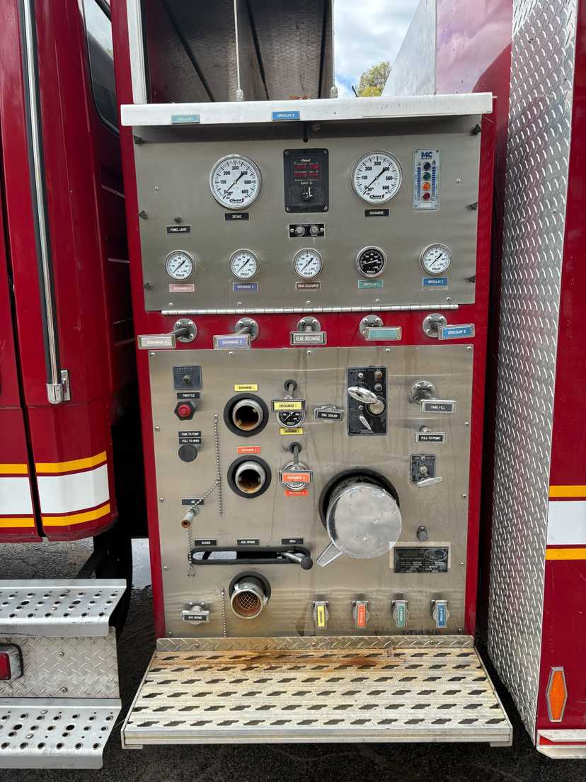 2000 Freightliner Pumper — photo 6
