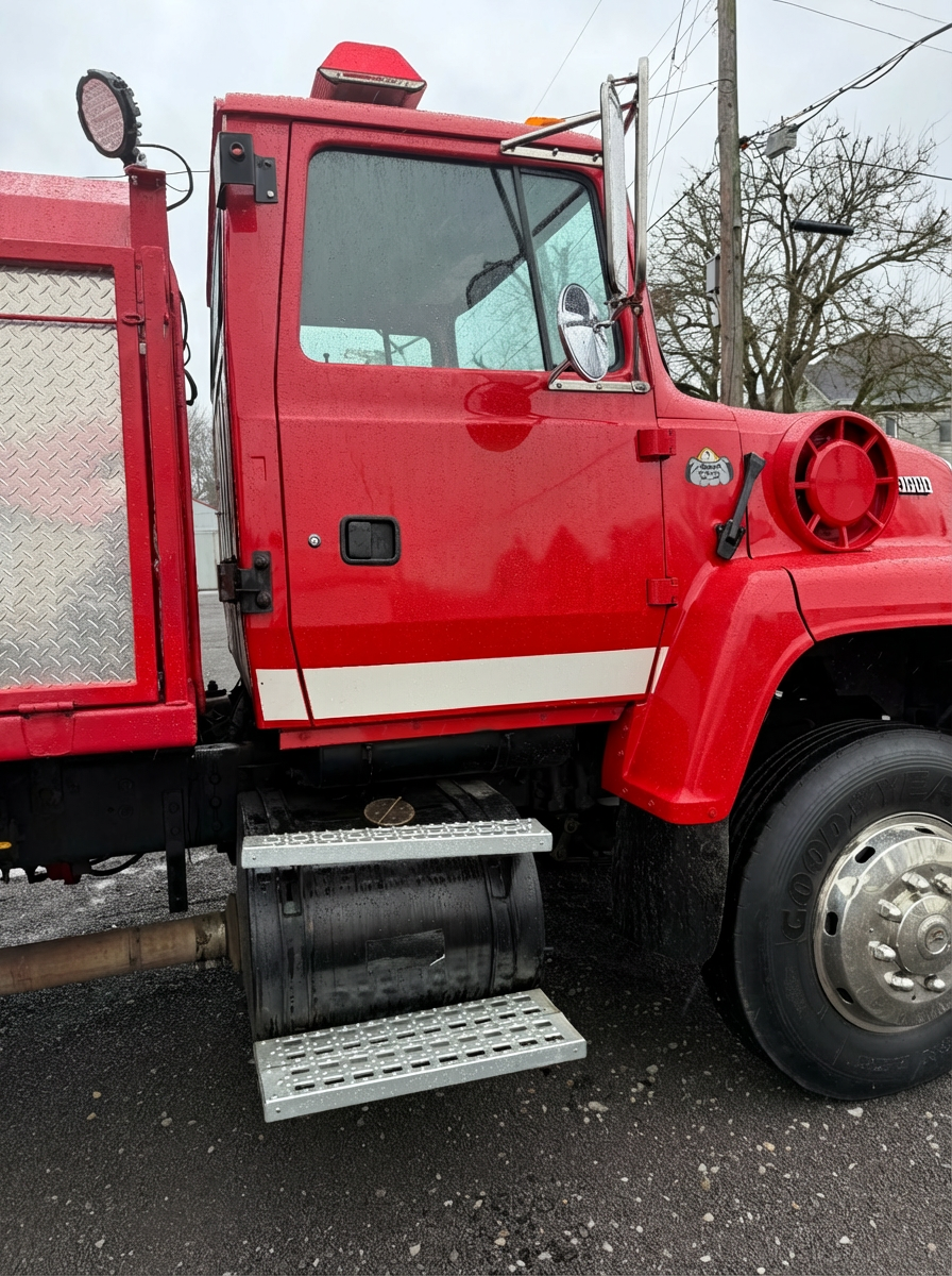 1991 Ford Pumper Tanker - image 5