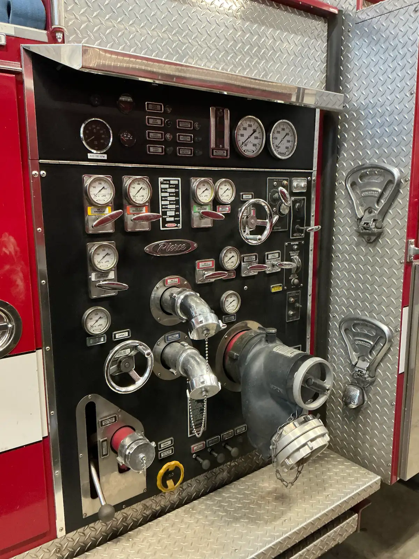 1994 Pierce 100' Aerial — photo 5