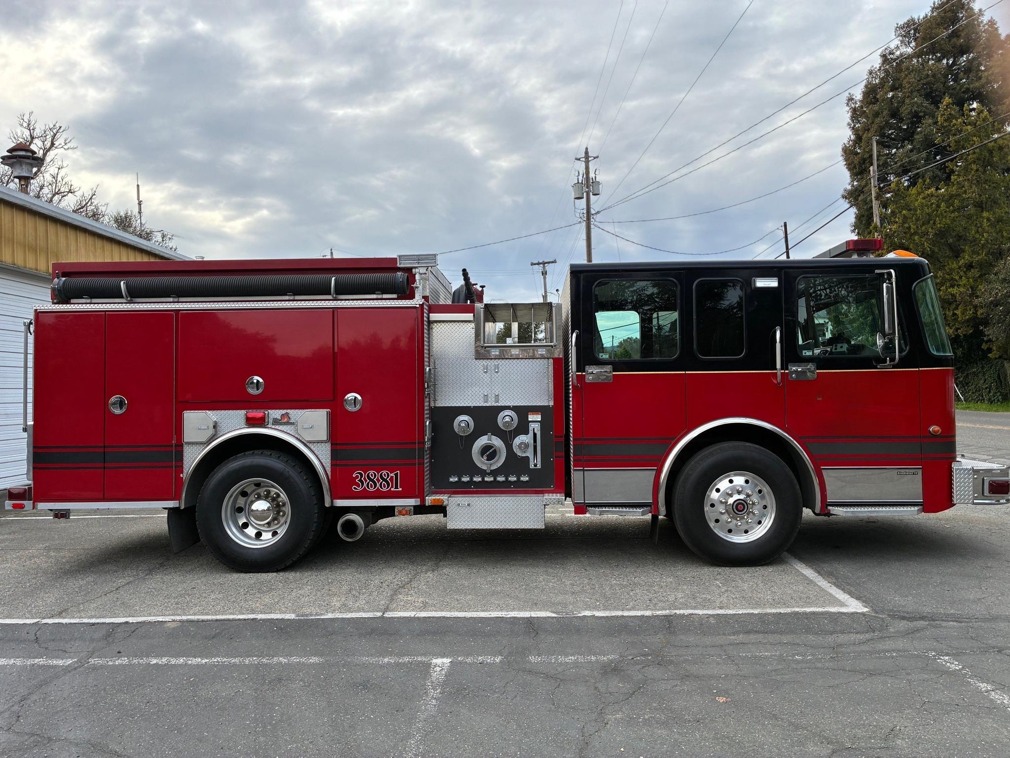 2002 Ferrara Spartan Pumper - image 1