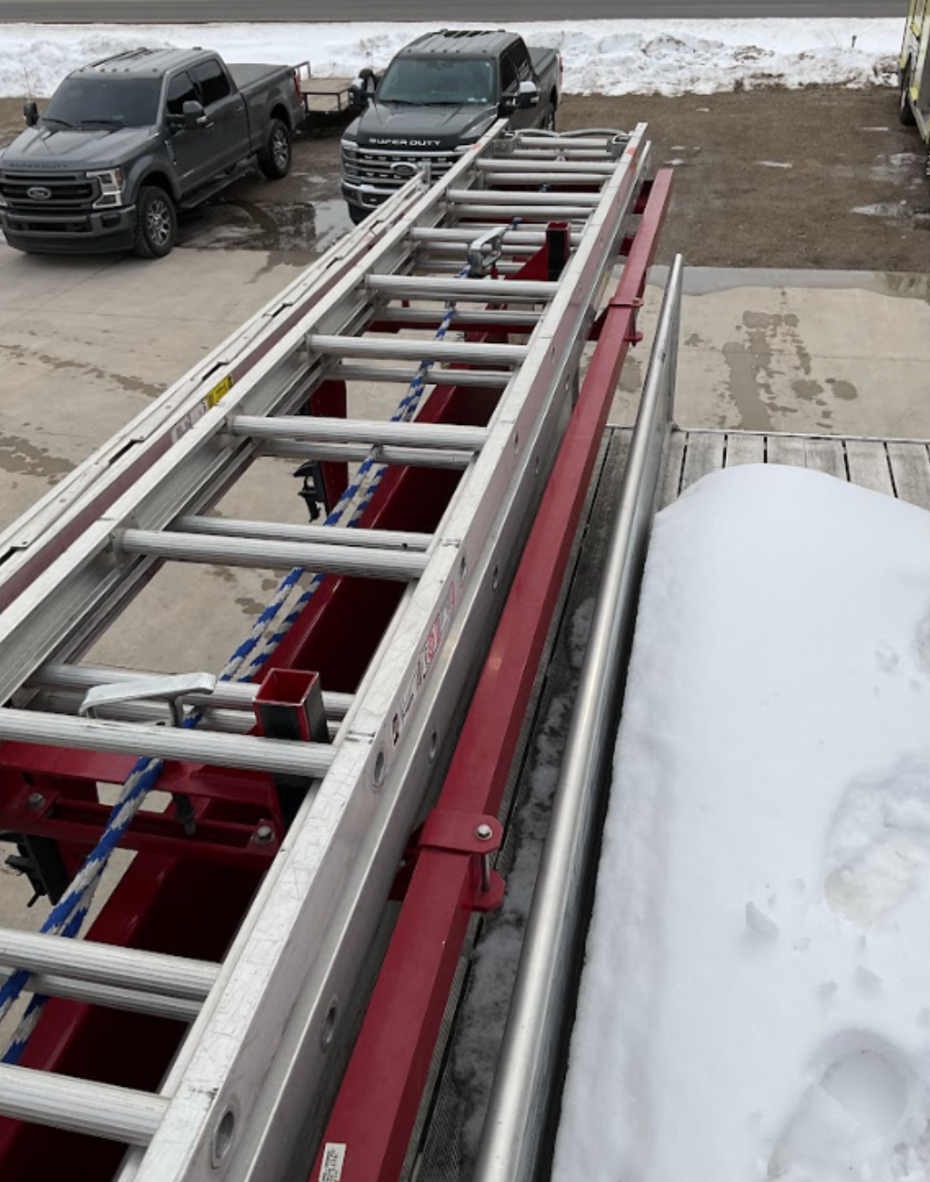 2003 Pierce Tilt Cab Pumper - image 36