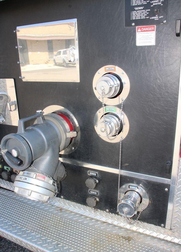 1998 Pierce Quantum Pumper - image 28