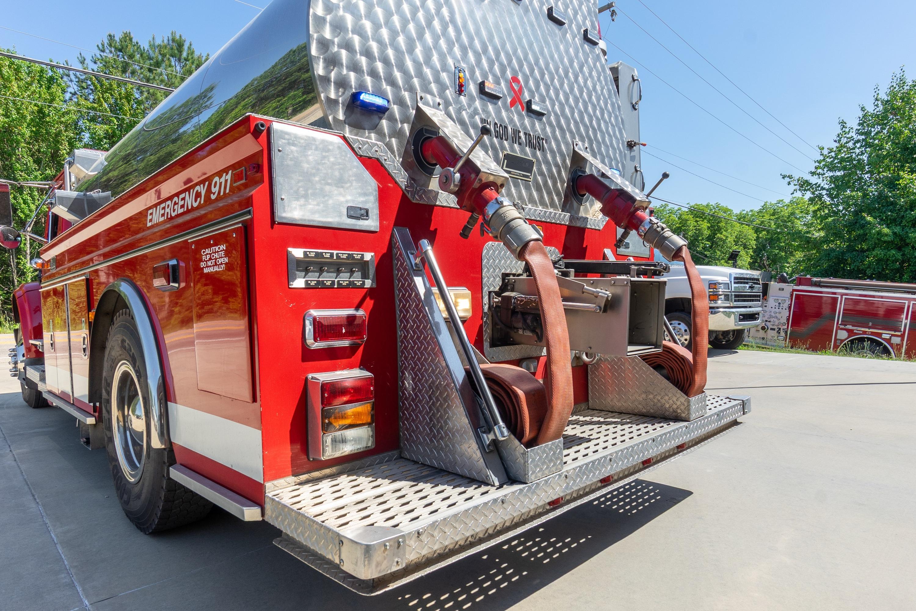 2001 New Lexington International Tanker - image 16
