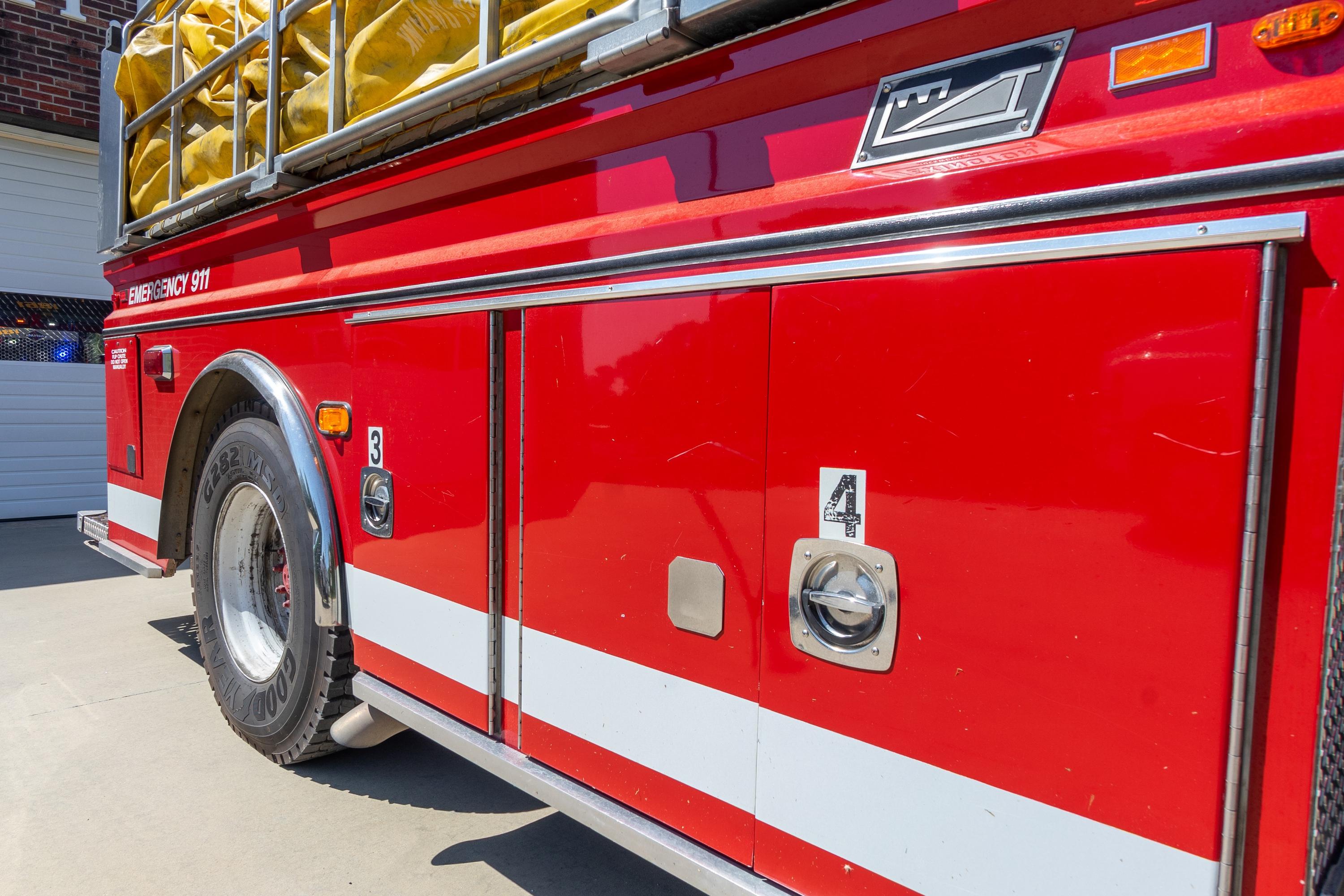 2001 New Lexington International Tanker - image 33