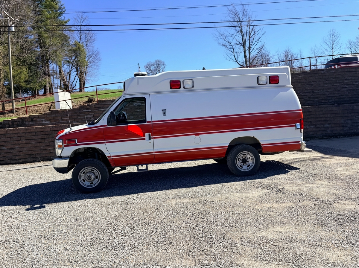 2014 Ford Type II Ambulance - image 1