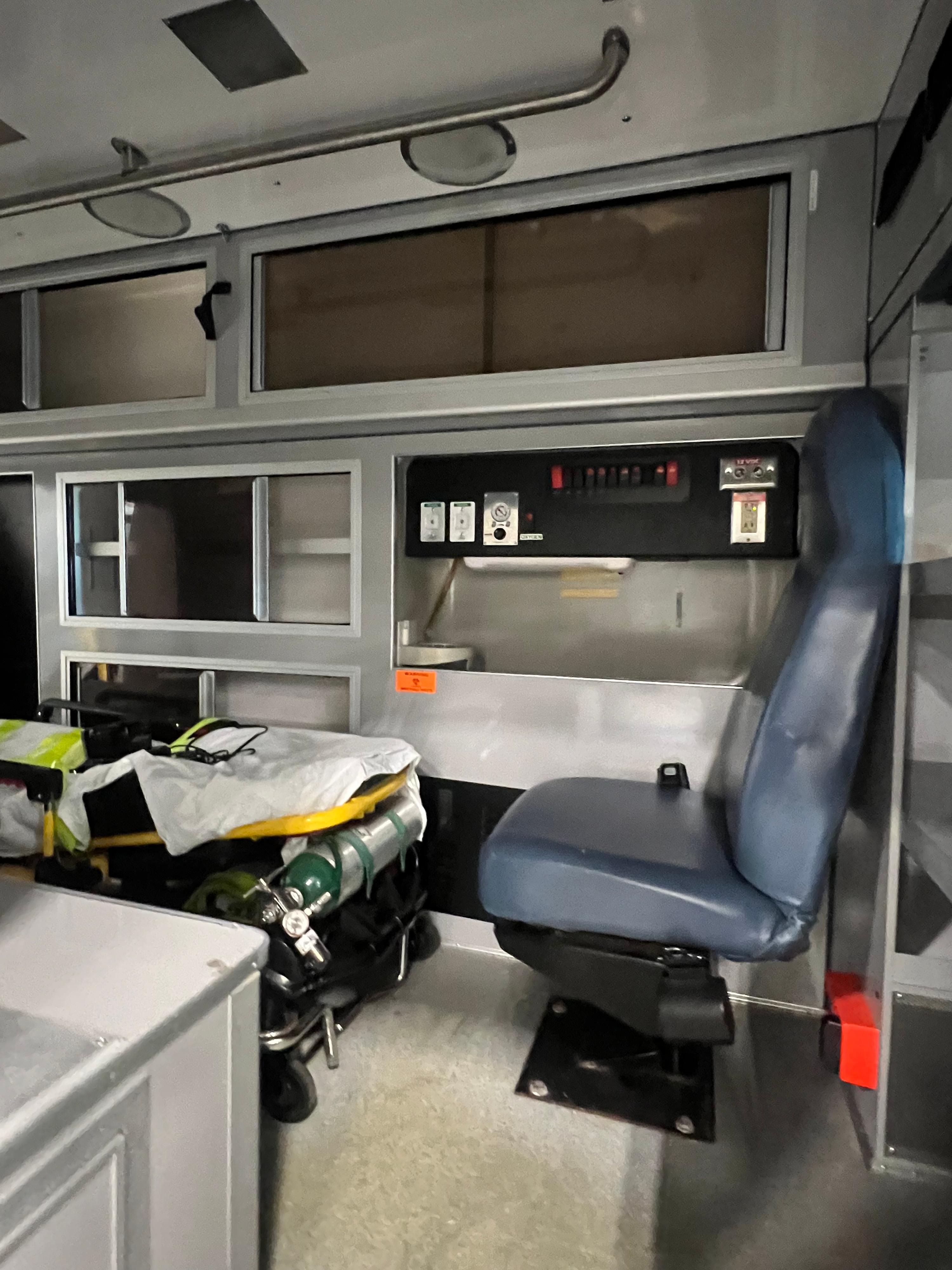 2005 AEV Ford Type II Ambulance - image 11