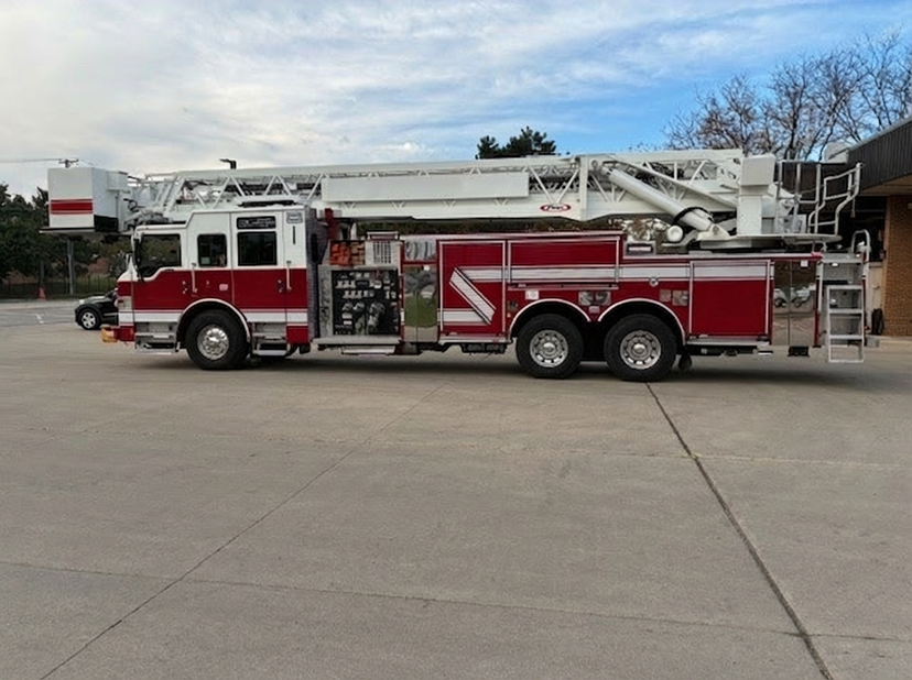 2015 Pierce Velocity 100' Quint