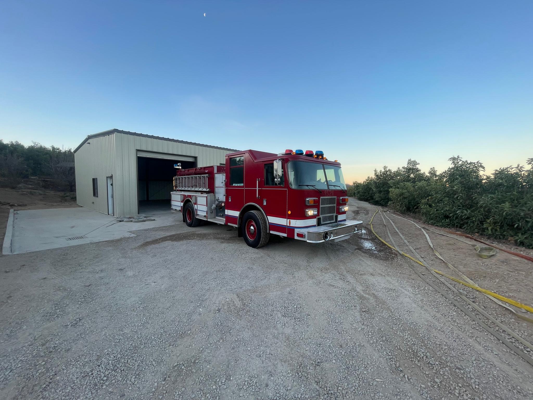 2004 Pierce Fire Engine - image 4