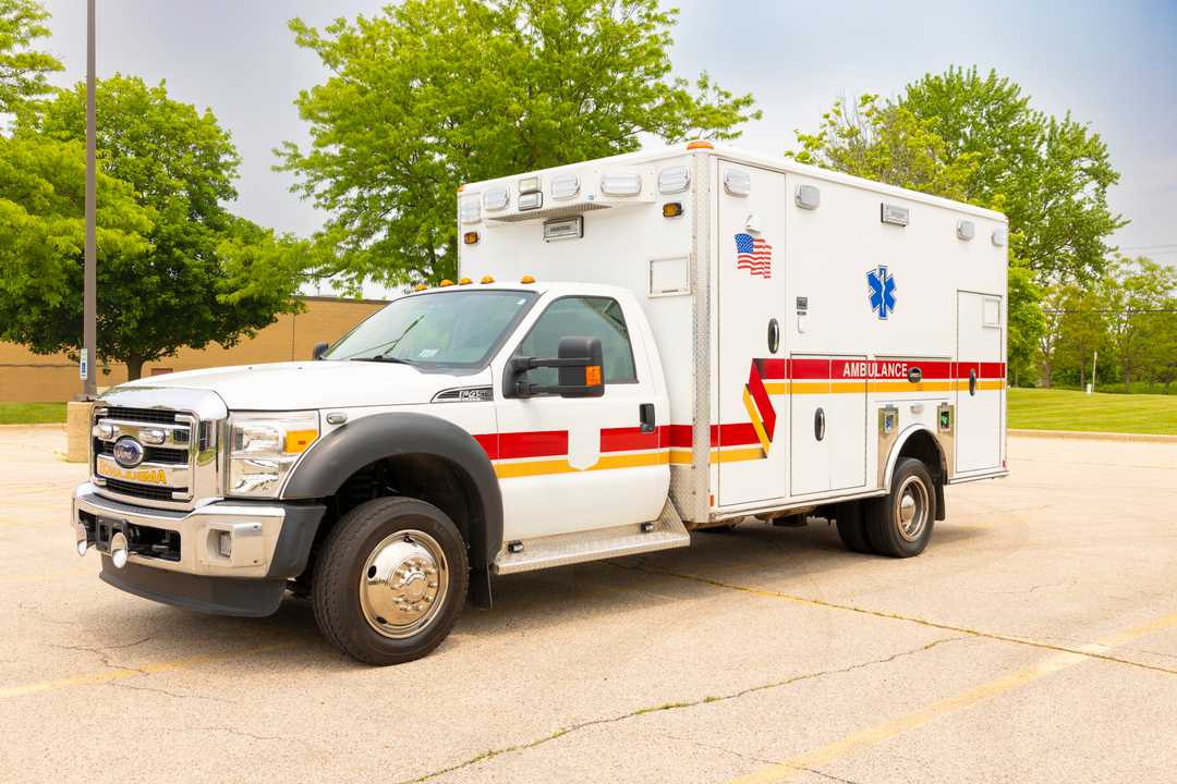 2014 Ford F-450 4x4 Ambulance