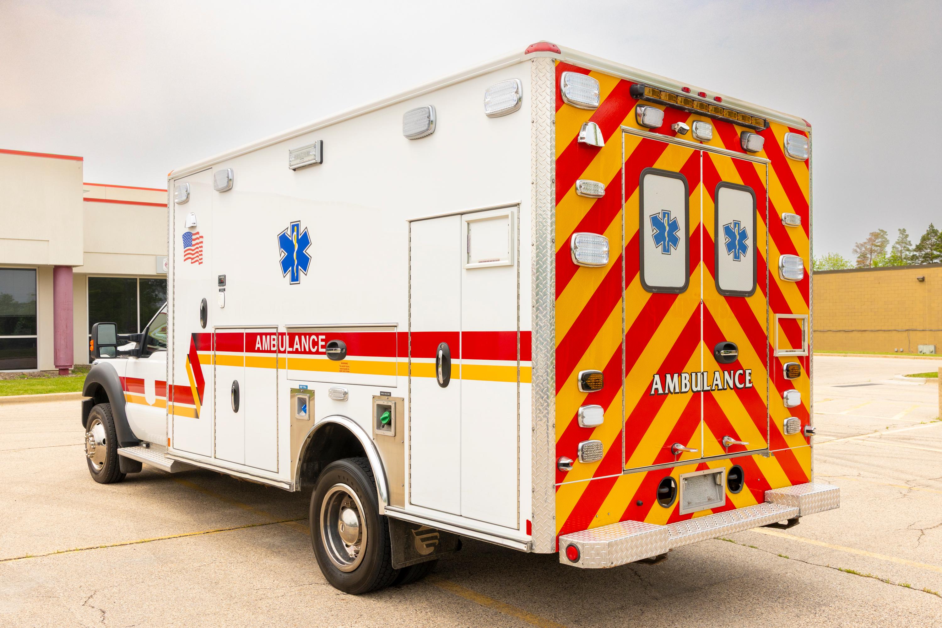 2014 Ford F-450 4x4 Type I - image 7