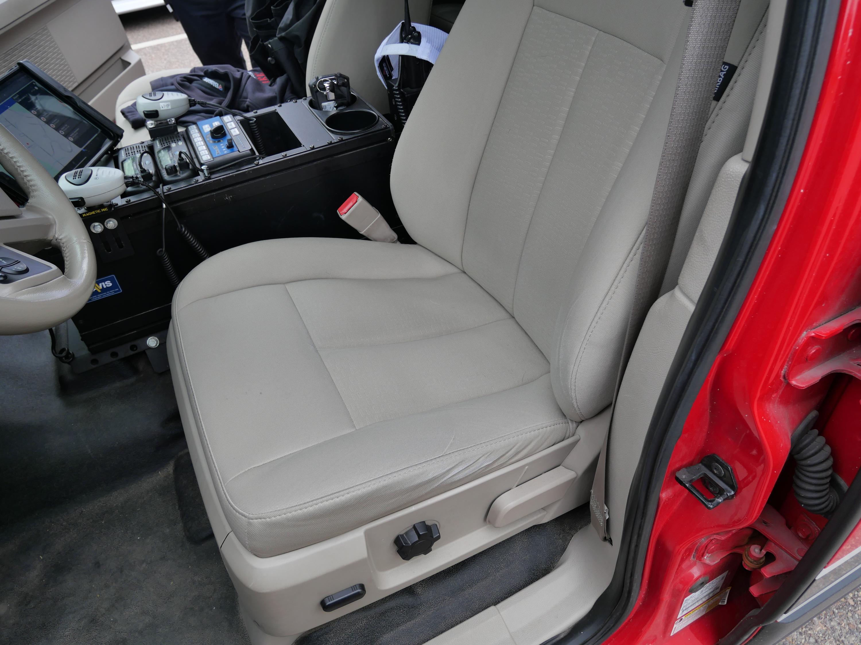 2014 Ford Expedition XL 4x4 Command Unit - image 11