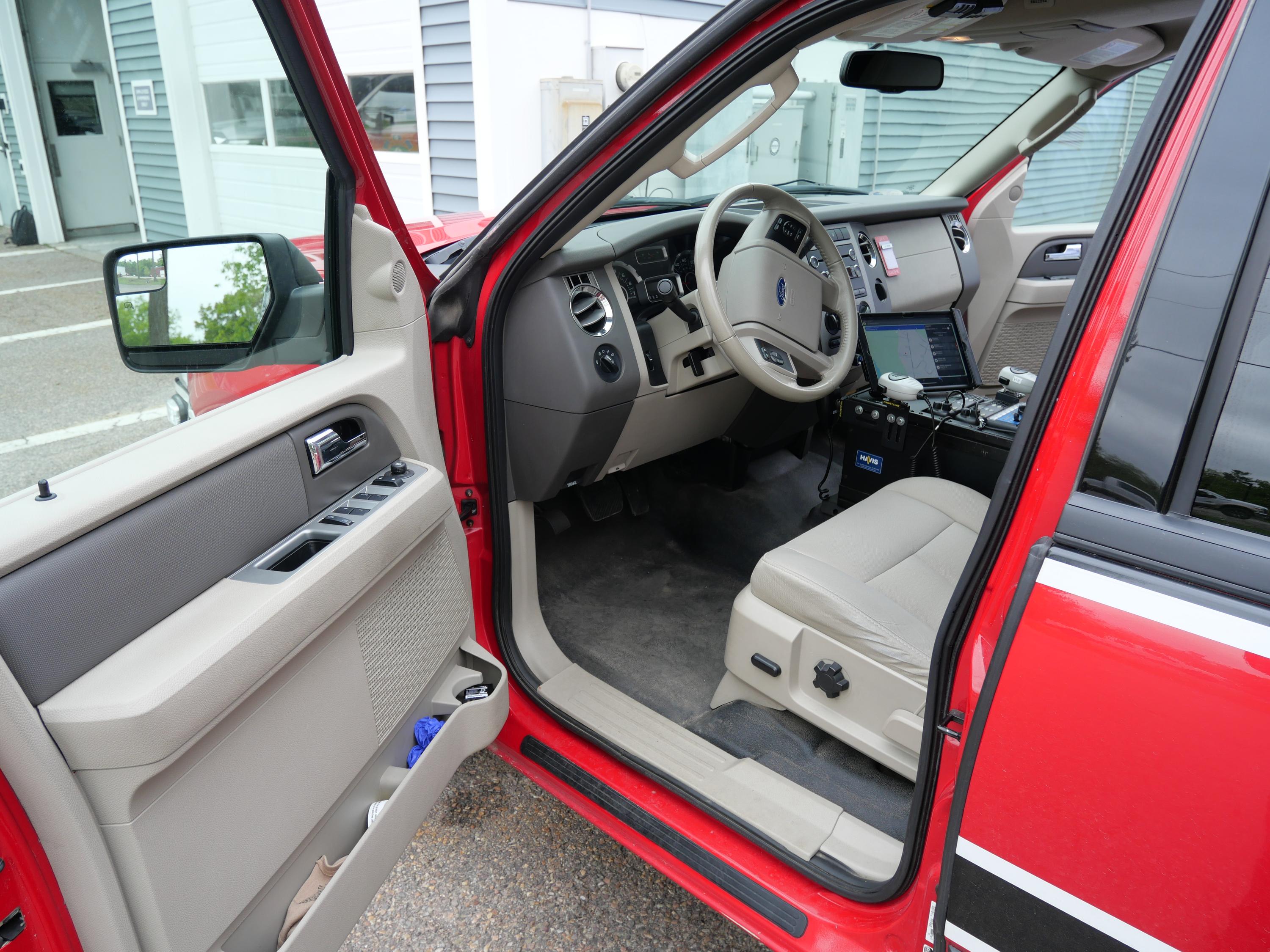 2014 Ford Expedition XL 4x4 Command Unit - image 12