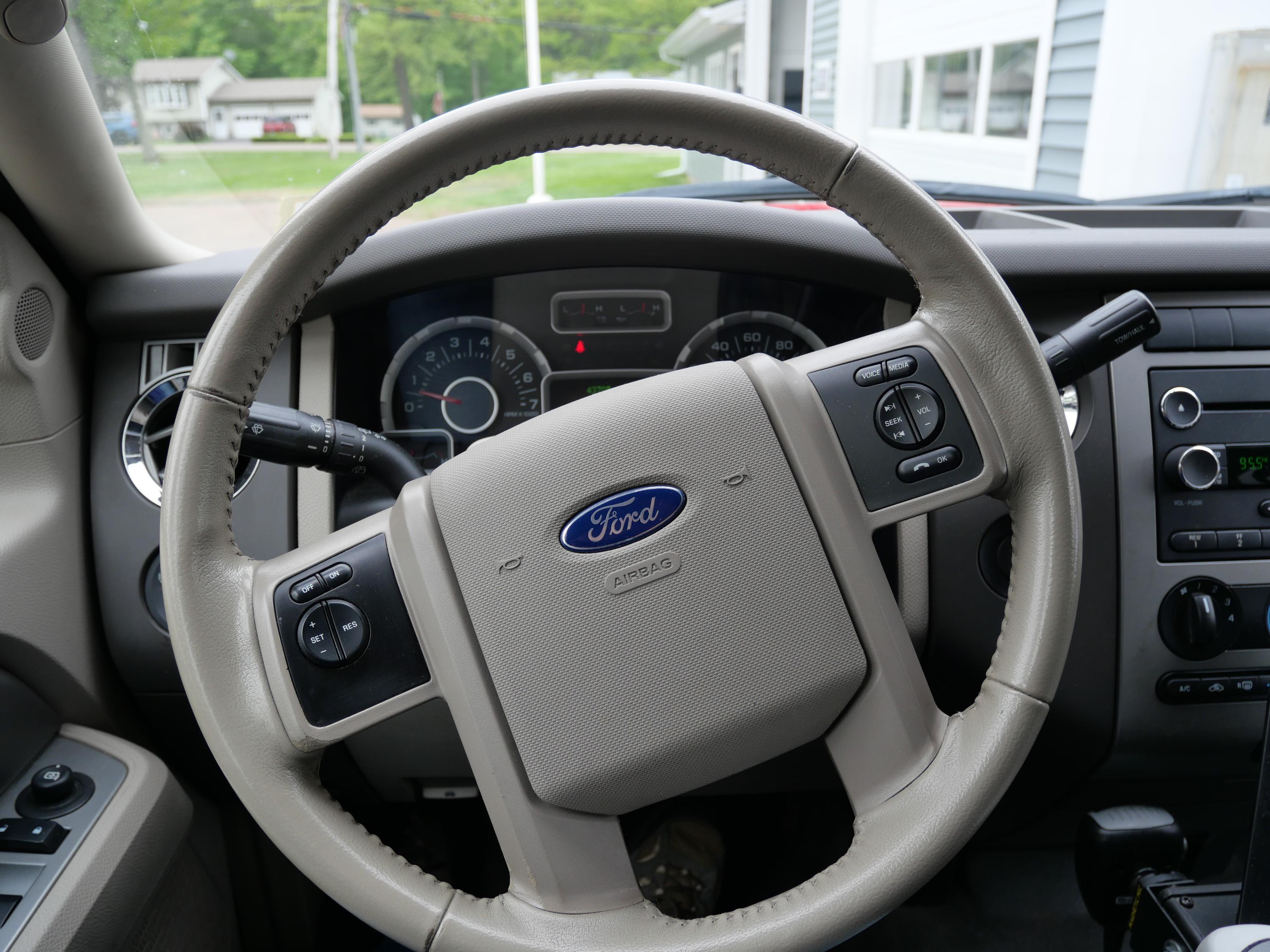 2014 Ford Expedition XL 4x4 Command Unit - image 14