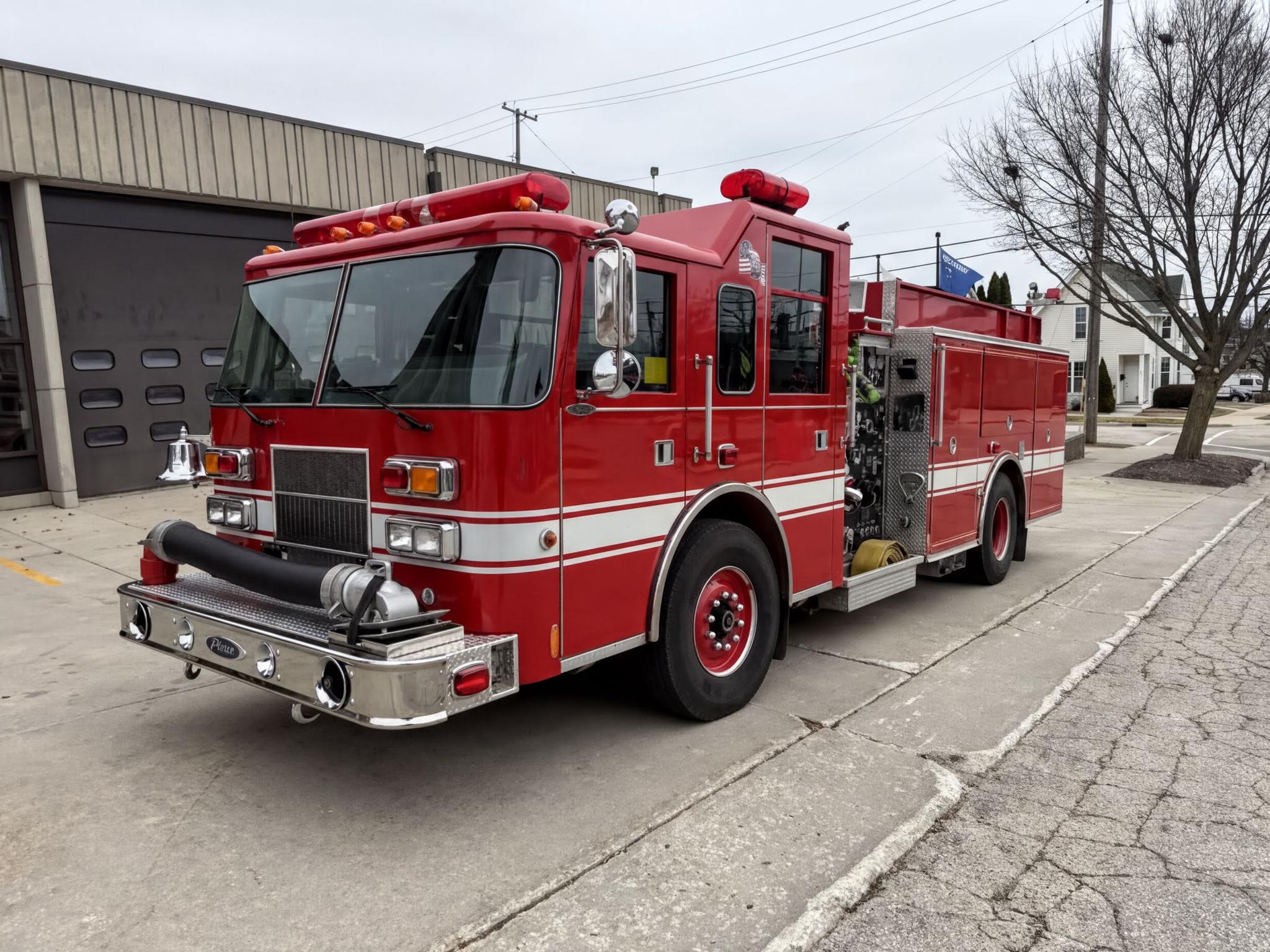 1999 Pierce Saber Pumper Tanker - image 3