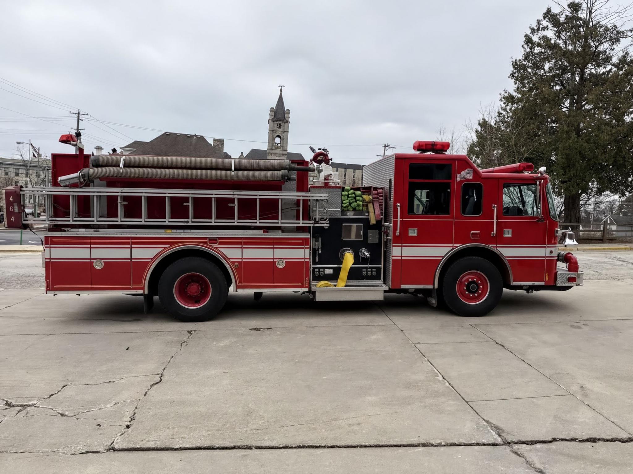1999 Pierce Saber Pumper Tanker - image 4
