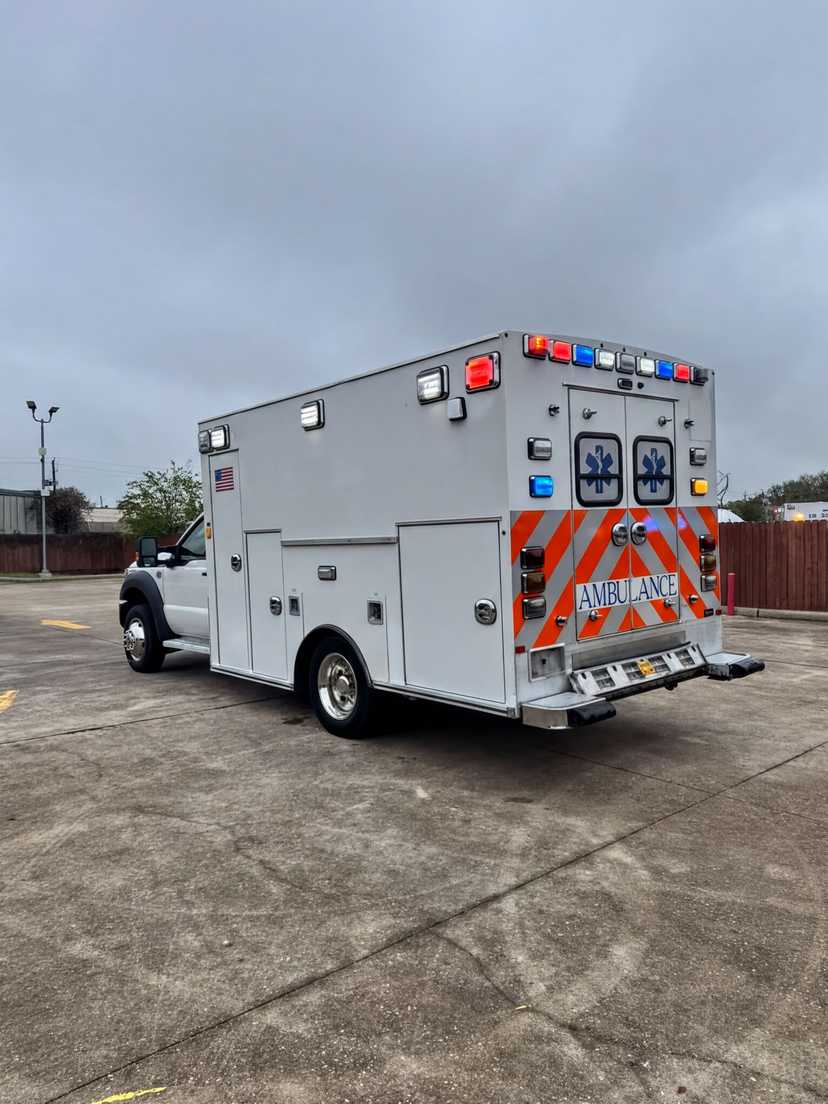 2016 Braun Ford Type I Ambulance — photo 3