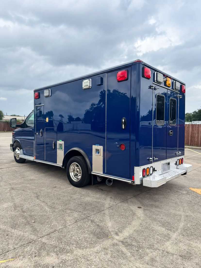 2015 Wheeled Coach Chevrolet Type III Ambulance — photo 3