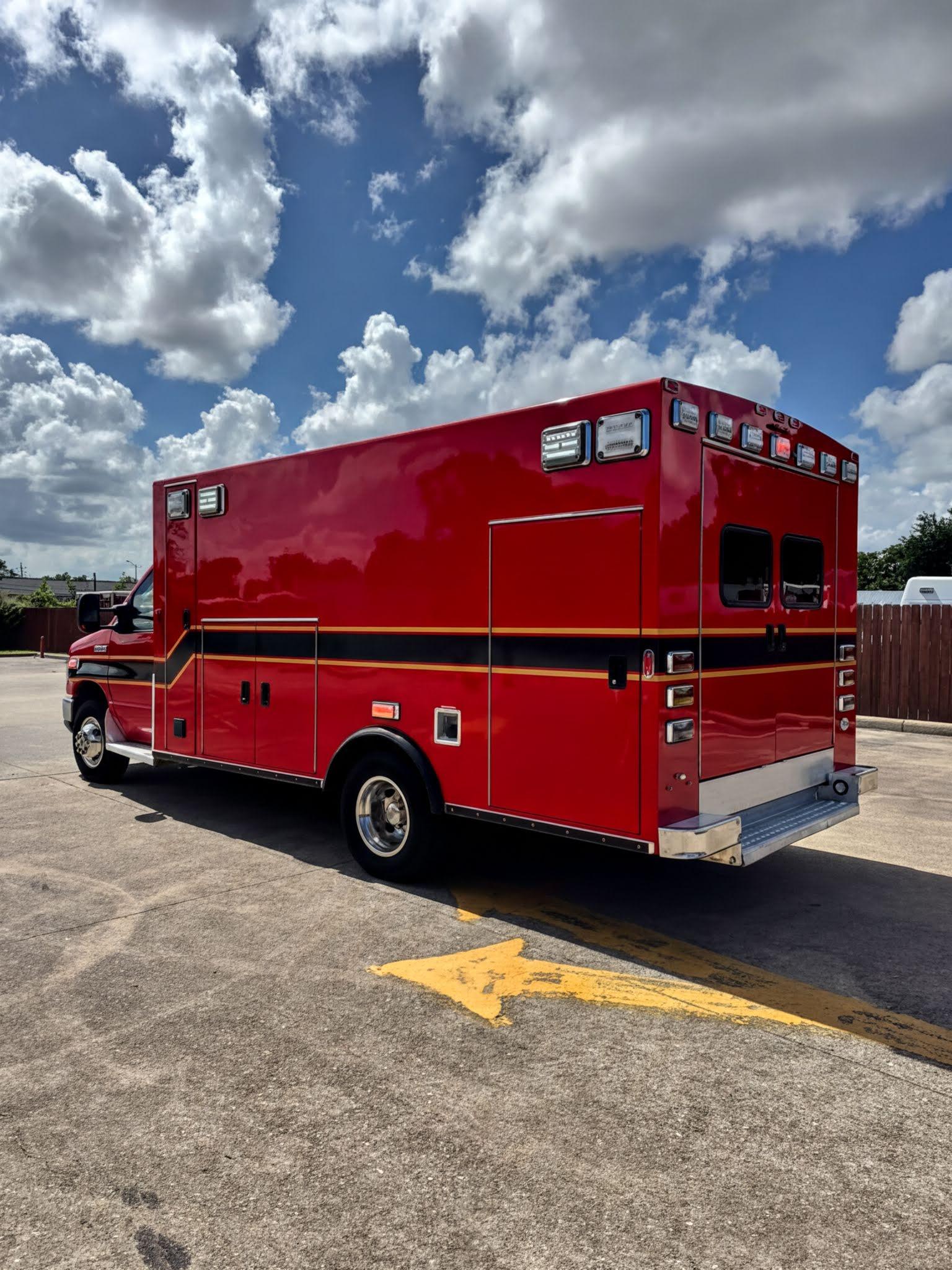 2016 Braun Ford Type III Ambulance - image 3