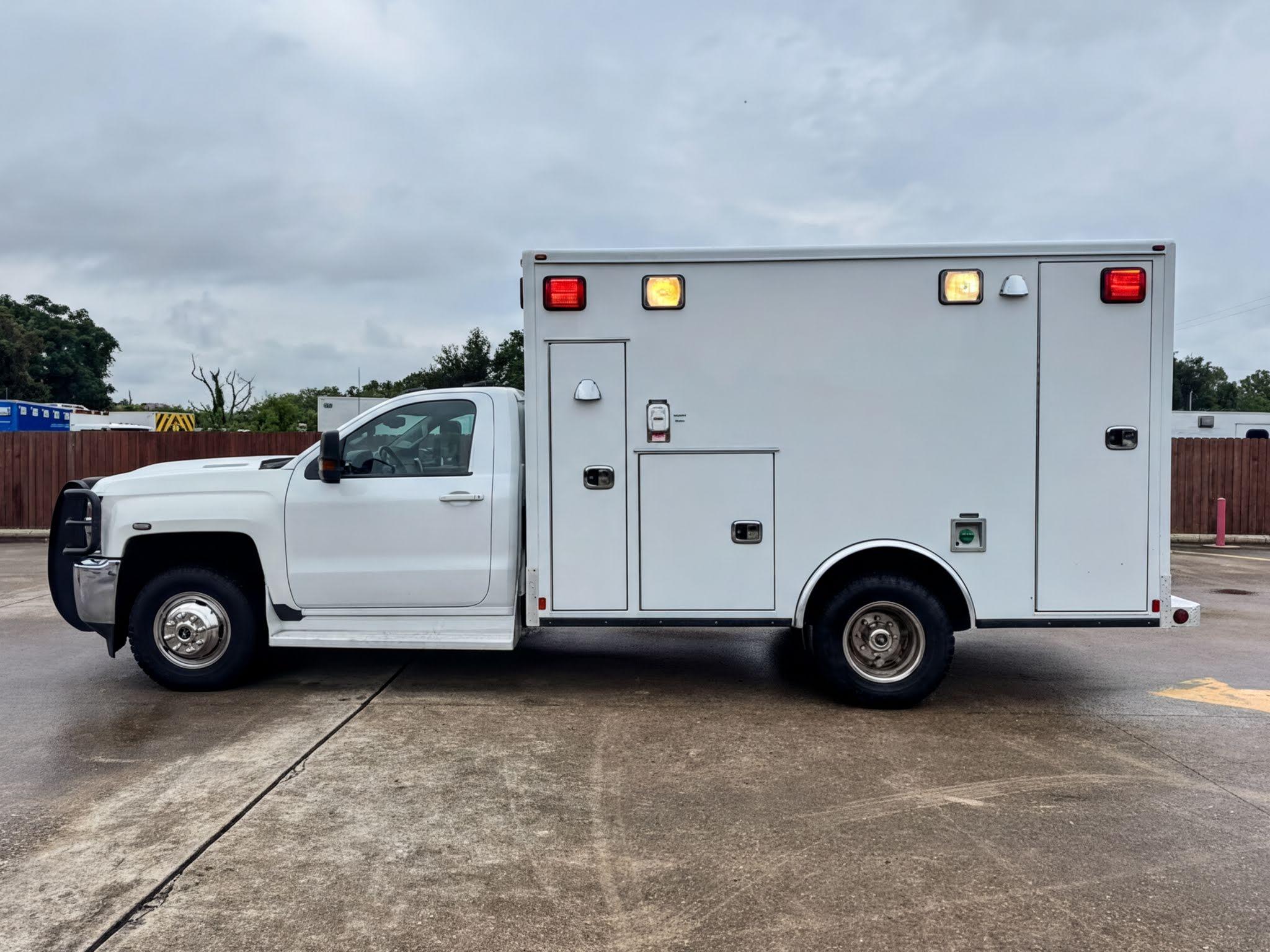 2019 Wheeled Coach Chevrolet 4x4 Type I Ambulance - image 2