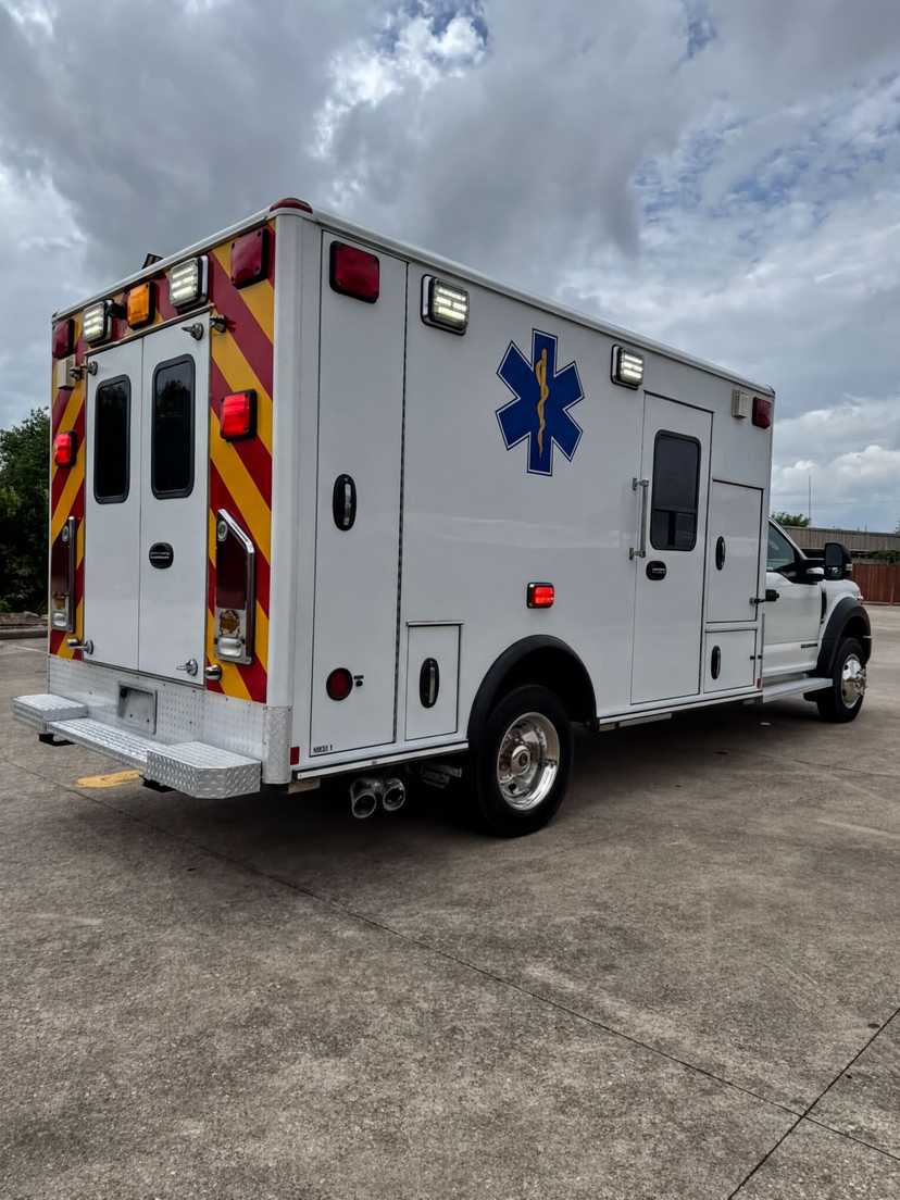 2018 Wheeled Coach Ford Type I Ambulance — photo 5