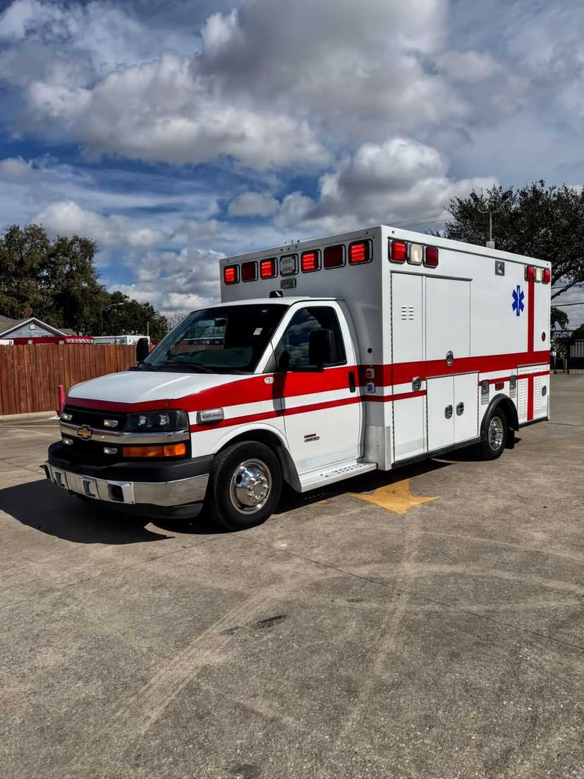 2016 Taylor Made Chevrolet Type III Ambulance