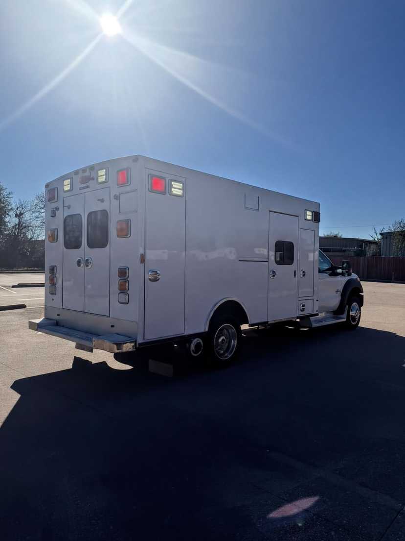 2015 Braun Ford Type I Ambulance — photo 5
