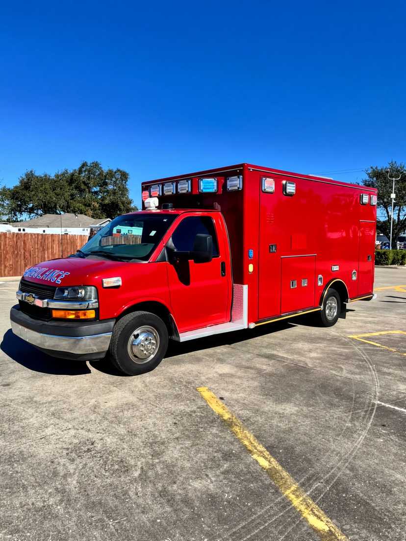 2014 Road Rescue Chevrolet Type III Ambulance
